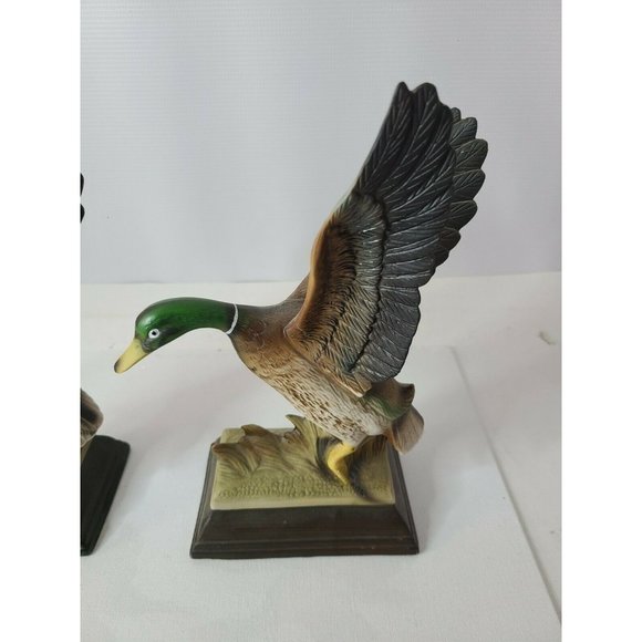Vintage Bird in Flight Collection Porcelain Figurine Set Flight Of The Mallard - Picture 3 of 8